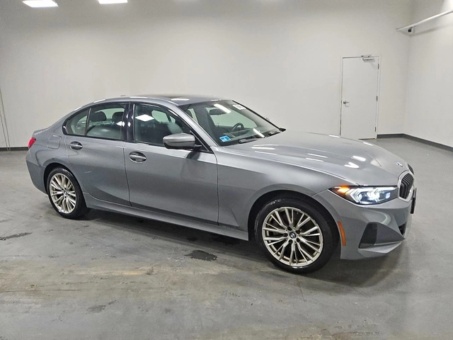 BMW 330 xi xDrive - автомобили, коли, обяви за нови и употребявани 3