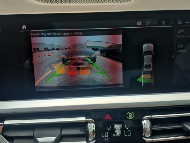 BMW 330 xDrive / Navigation / Blind Spot / Camera / Memory - автомобили, коли, обяви за нови и употребявани 12