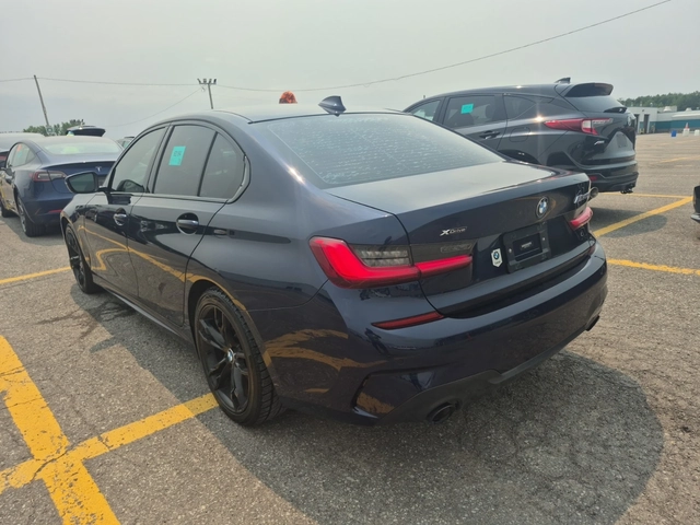 BMW 330 xDrive / Navigation / Blind Spot / Camera / Memory - автомобили, коли, обяви за нови и употребявани 3