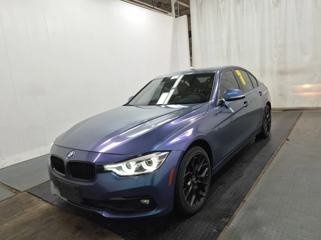 BMW 330 xDrive - автомобили, коли, обяви за нови и употребявани 0