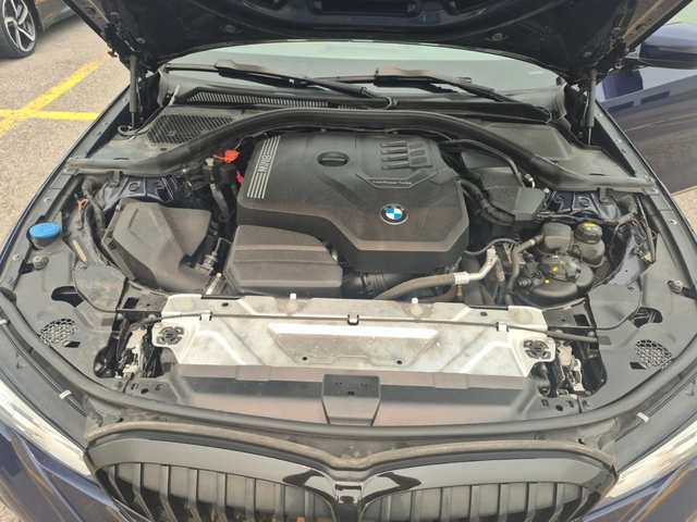 BMW 330 xDrive / Navigation / Blind Spot / Camera / Memory - автомобили, коли, обяви за нови и употребявани 11
