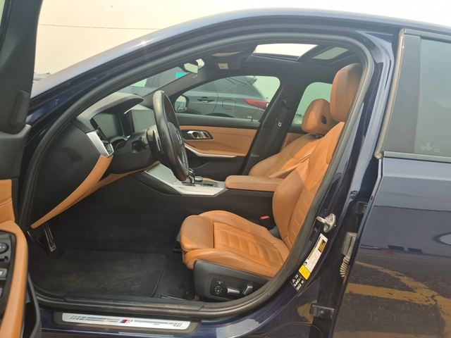 BMW 330 xDrive / Navigation / Blind Spot / Camera / Memory - автомобили, коли, обяви за нови и употребявани 4