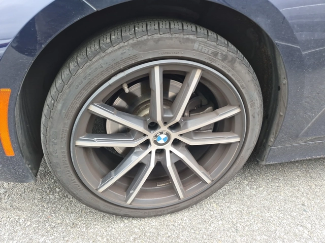 BMW 330 i xDrive - автомобили, коли, обяви за нови и употребявани 5