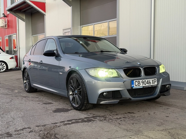 BMW 330 i M-Pack Реален пробег - автомобили, коли, обяви за нови и употребявани 6