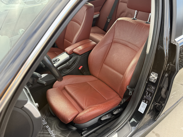 BMW 330 BMW 330 * 2011г* FACE* НАВИ* 220.000КМ* ТОП Състояние - автомобили, коли, обяви за нови и употребявани 10