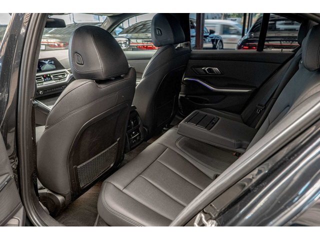 BMW 330 xDrive/PDC/Sport Gearbox/Sport Line/Active Guard - автомобили, коли, обяви за нови и употребявани 7