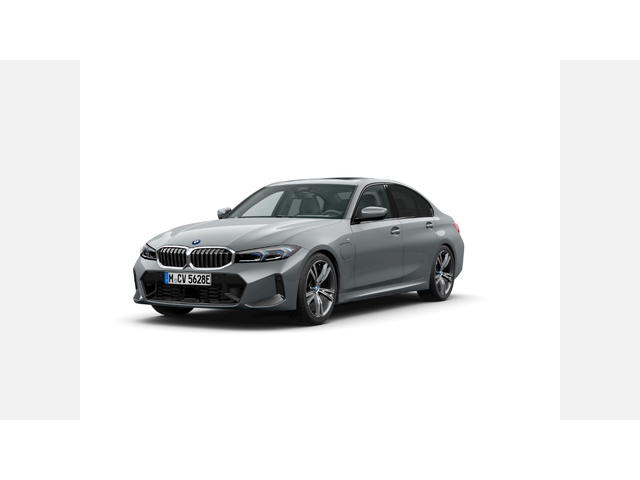 BMW 330e xDrive - автомобили, коли, обяви за нови и употребявани 0