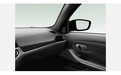 BMW 330e xDrive Sedan - автомобили, коли, обяви за нови и употребявани 10