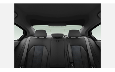 BMW 330e xDrive Sedan - автомобили, коли, обяви за нови и употребявани 11