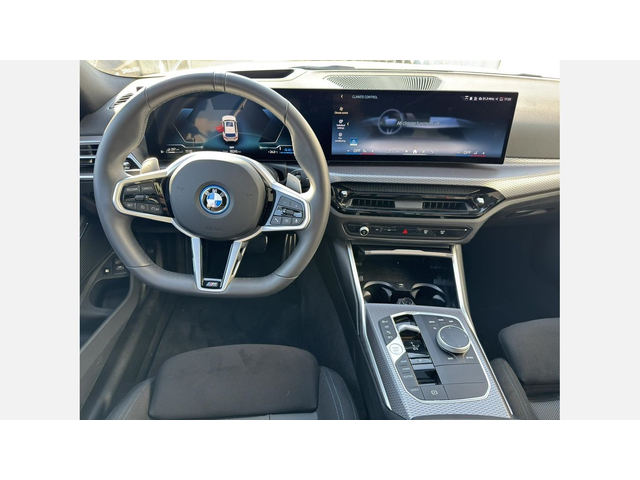 BMW 330e xDrive Туринг - автомобили, коли, обяви за нови и употребявани 11