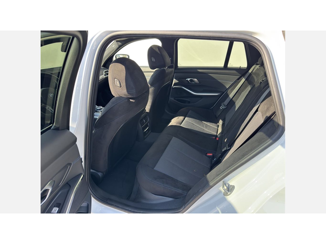 BMW 330e xDrive Туринг - автомобили, коли, обяви за нови и употребявани 9