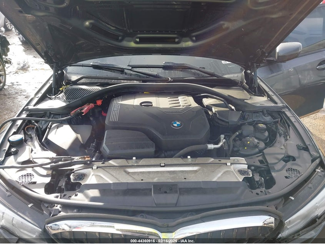 BMW 330I 2.0L I-4 DI, DOHC, VVT, TURBO, 255HP All Wheel Drive - автомобили, коли, обяви за нови и употребявани 9