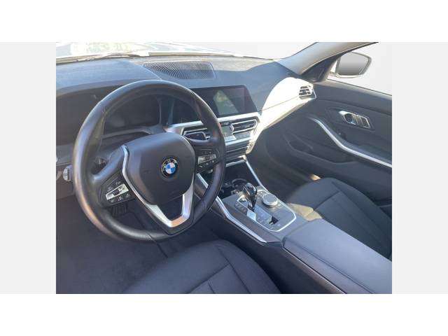 BMW 330i Седан - автомобили, коли, обяви за нови и употребявани 5