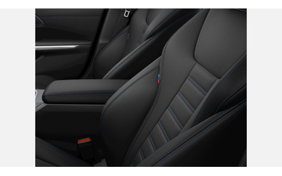 BMW 330i xDrive - автомобили, коли, обяви за нови и употребявани 8