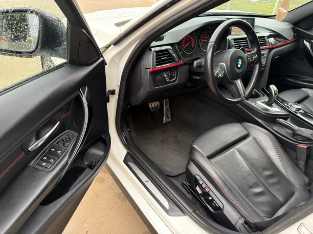 BMW 335 - автомобили, коли, обяви за нови и употребявани 10