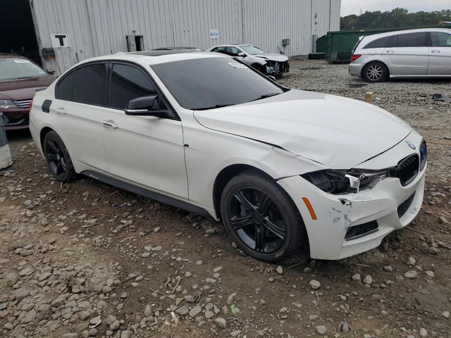 BMW 335 2015 BMW 335 XI - автомобили, коли, обяви за нови и употребявани 0