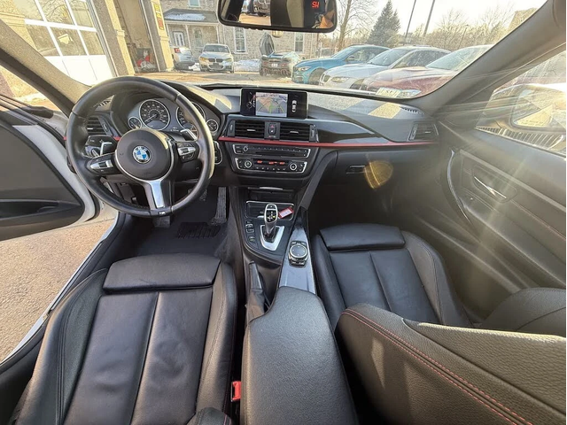 BMW 335 I * M-Package* * HeadUp* AвтоКредит* (ЦЕНА ДО БГ) - автомобили, коли, обяви за нови и употребявани 9
