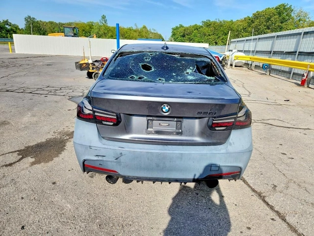BMW 335 M PACK| HUD| ШИБИДАХ| KEYLESS - автомобили, коли, обяви за нови и употребявани 4