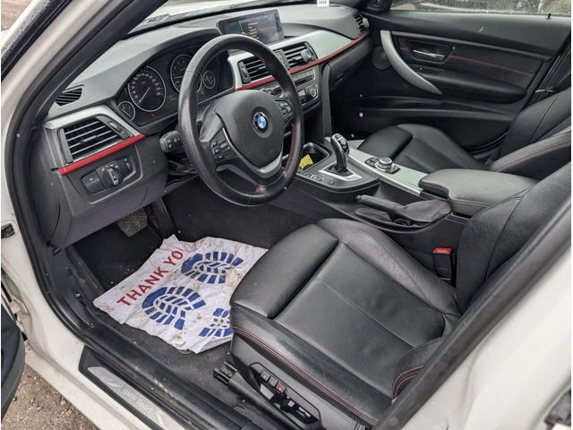 BMW i3 I xDrive* ПАНОРАМА* КСЕНОН* ПОДГРЕВ* ПАМЕТ - автомобили, коли, обяви за нови и употребявани 4