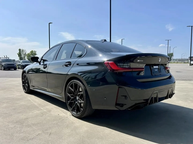 BMW 340 M340i xDrive/HUD/H&K/360/Red Interior - автомобили, коли, обяви за нови и употребявани 4