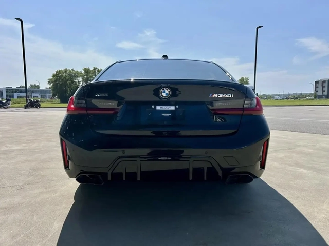 BMW 340 M340i xDrive/HUD/H&K/360/Red Interior - автомобили, коли, обяви за нови и употребявани 6