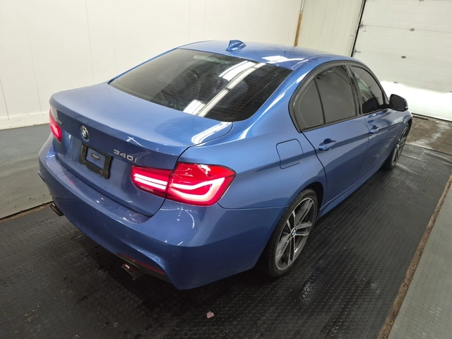 BMW 340 HEAD UP / Harman Kardon /STAGE 2 /  ЦЕНА ДО БГ - автомобили, коли, обяви за нови и употребявани 3