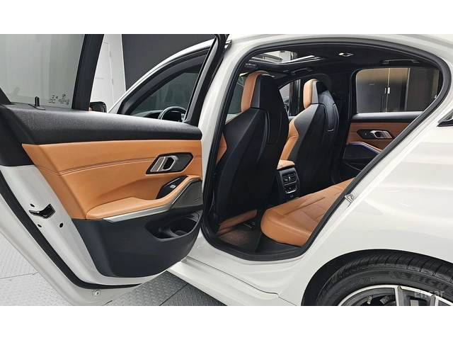 BMW 340 M* SPORT* HARMON* KARDON* ДИСТРОНИК* ХЕДЪП* 360КАМ - автомобили, коли, обяви за нови и употребявани 13