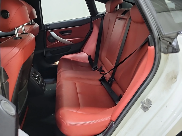 BMW 440 I * M-Package* * HeadUp* AвтоКредит* (ЦЕНА ДО БГ) - автомобили, коли, обяви за нови и употребявани 13