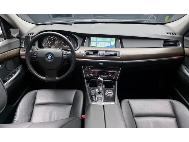 BMW 5 Gran Turismo * 53 000км! * HEAD-UP* ПАНОРАМА* ПОДГРЕВИ * КАМЕРА - автомобили, коли, обяви за нови и употребявани 3