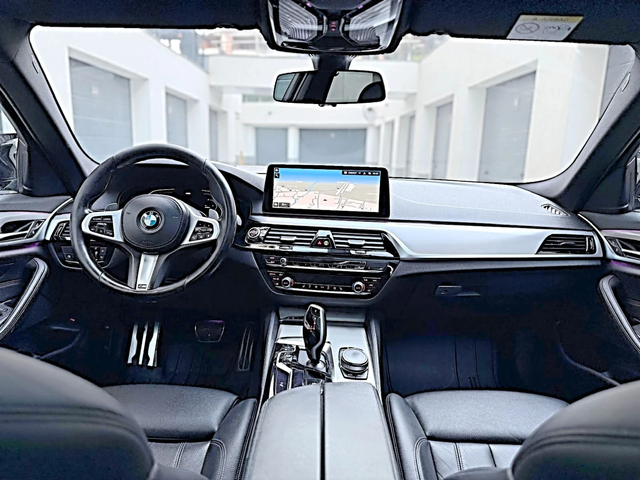 BMW 520 BMW 520d* M SPORT* Individual* Assist+ * Digital* - автомобили, коли, обяви за нови и употребявани 10