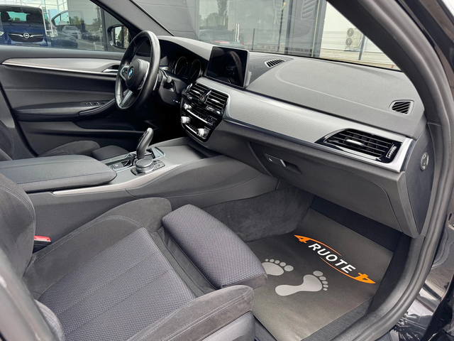 BMW 520 d M-Pack Xdrive - автомобили, коли, обяви за нови и употребявани 9