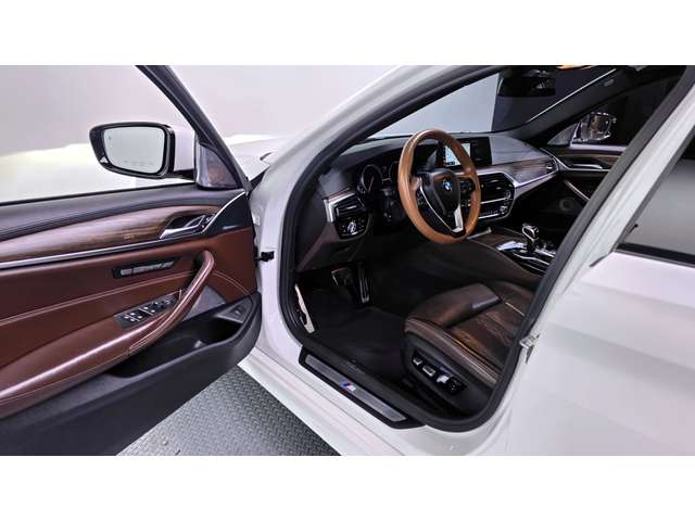 BMW 520 d M sport autogeorge.com - автомобили, коли, обяви за нови и употребявани 9