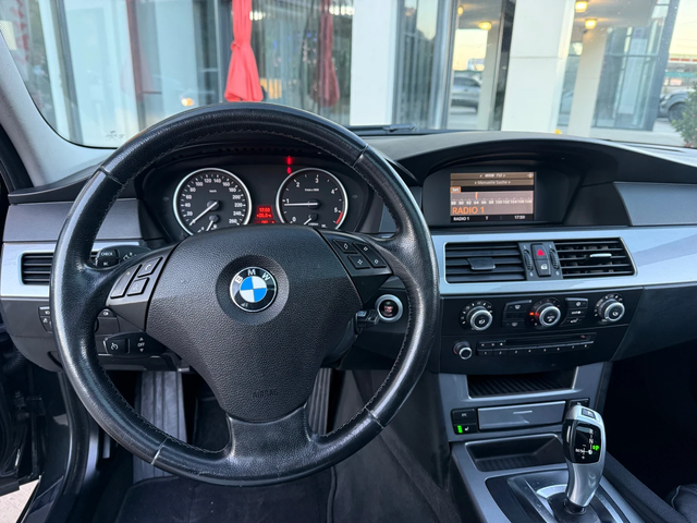 BMW 520 Face lift /PANORAMA/Подгрев - автомобили, коли, обяви за нови и употребявани 12