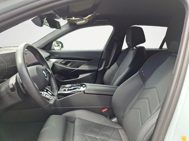 BMW 520 d xDrive M-Sportpaket - автомобили, коли, обяви за нови и употребявани 6