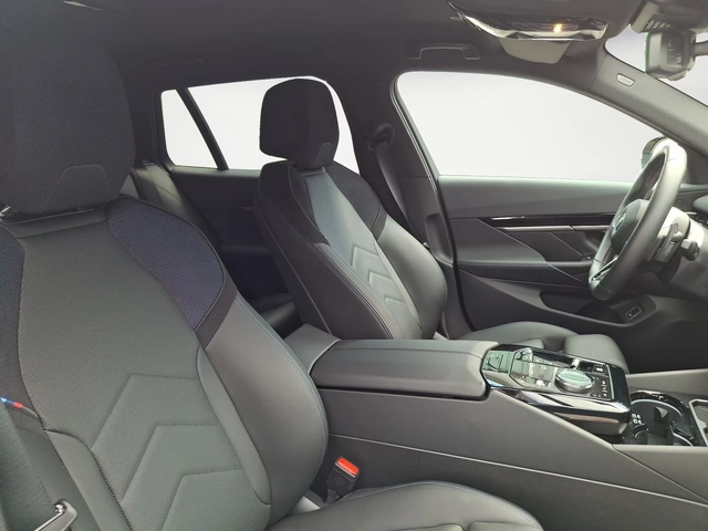 BMW 520 d xDrive M-Sportpaket - автомобили, коли, обяви за нови и употребявани 7