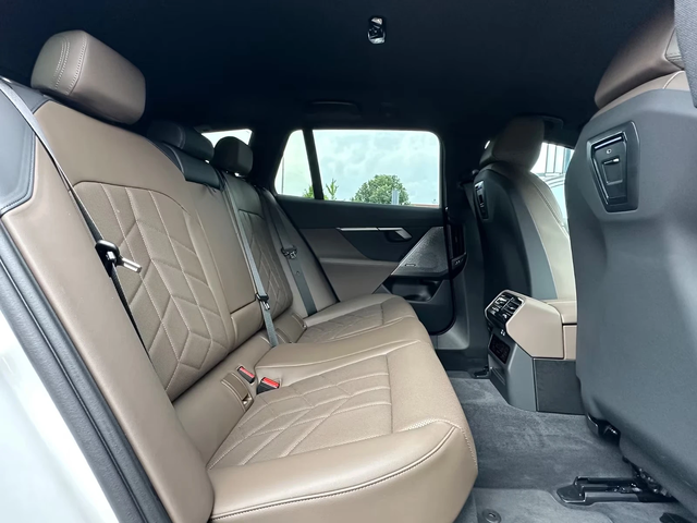 BMW 520 d M-Sport PRO - автомобили, коли, обяви за нови и употребявани 11