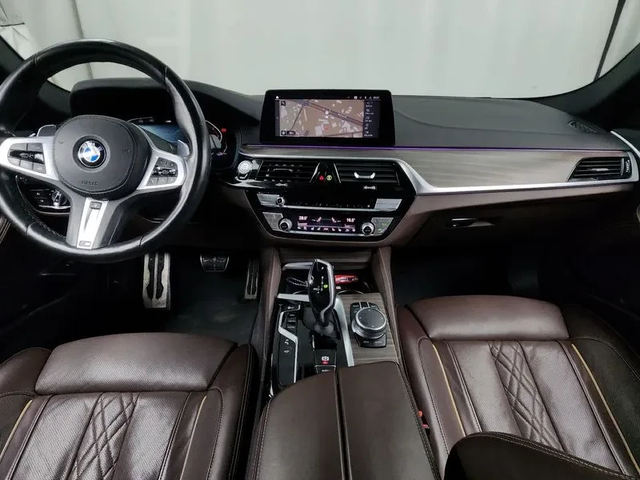 BMW 520 D M Sports Plus - автомобили, коли, обяви за нови и употребявани 6