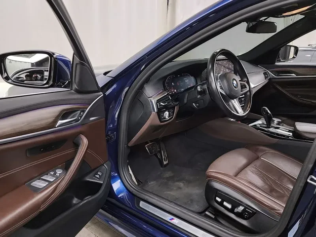 BMW 520 D M Sports Plus - автомобили, коли, обяви за нови и употребявани 9