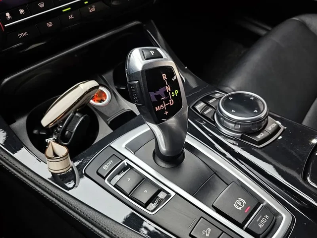 BMW 520 xDrive - автомобили, коли, обяви за нови и употребявани 8