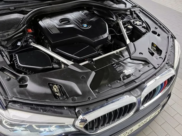 BMW 520 I xDrive M Sports - автомобили, коли, обяви за нови и употребявани 5