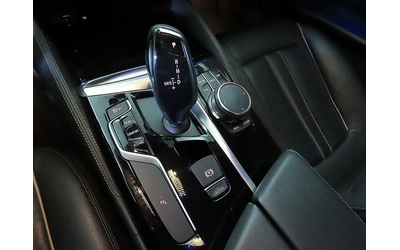 BMW 520 I Luxury - автомобили, коли, обяви за нови и употребявани 11