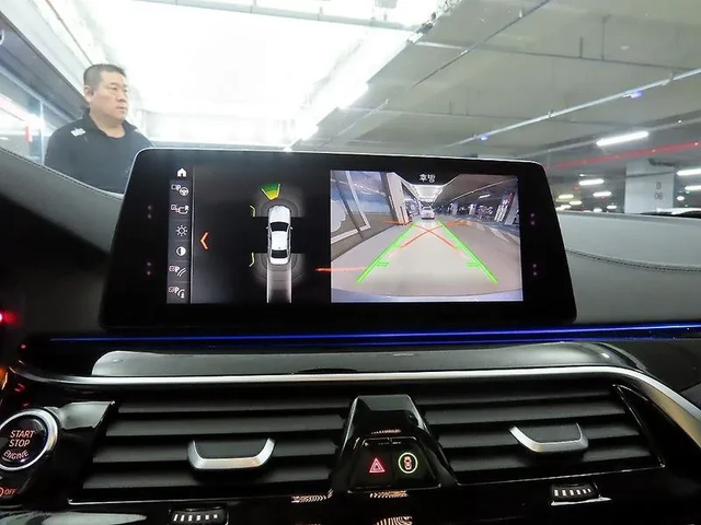 BMW 520 I Luxury - автомобили, коли, обяви за нови и употребявани 13