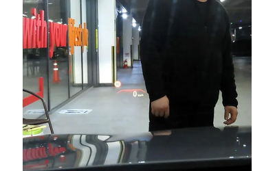 BMW 520 I Luxury - автомобили, коли, обяви за нови и употребявани 14