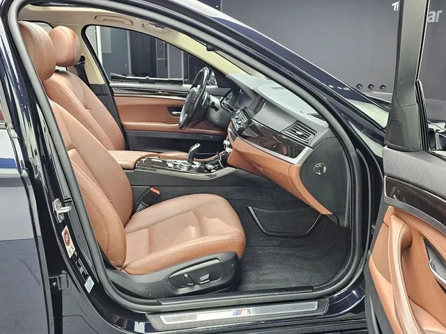 BMW 520 I xDrive M Aerodynamics - автомобили, коли, обяви за нови и употребявани 10