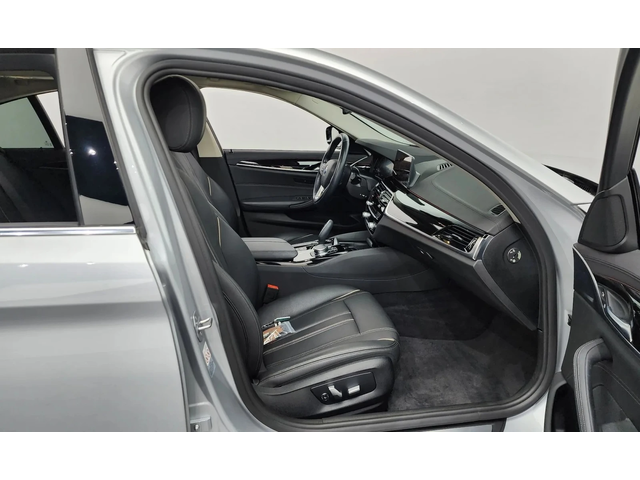 BMW 520 5 Series (G30) 520I Luxury - автомобили, коли, обяви за нови и употребявани 10