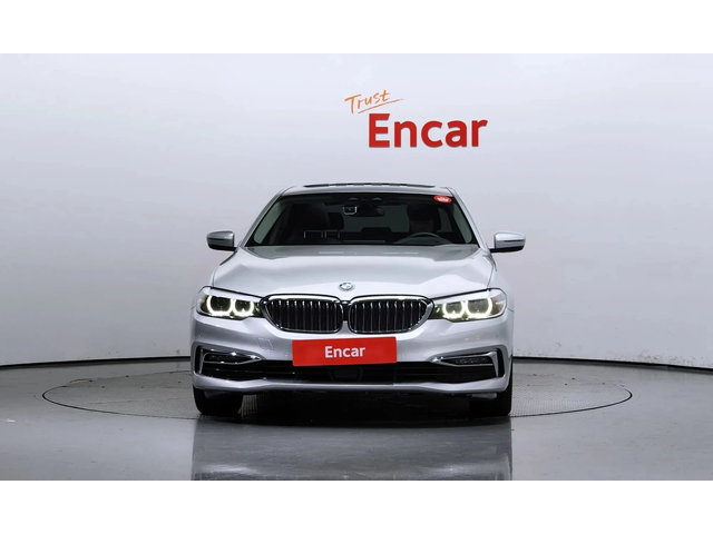 BMW 520 5 Series (G30) 520I Luxury - автомобили, коли, обяви за нови и употребявани 2