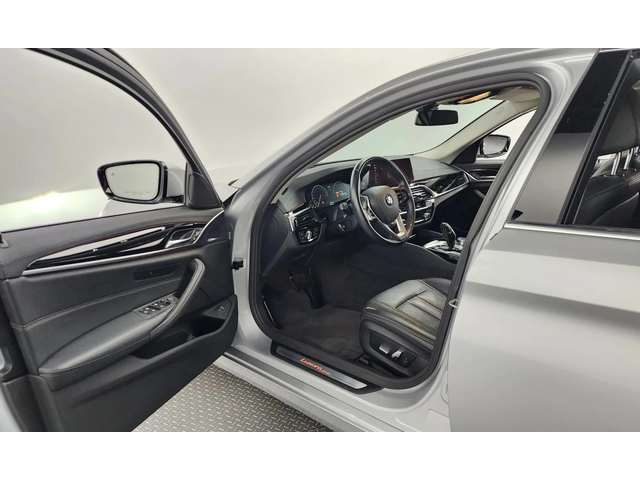 BMW 520 5 Series (G30) 520I Luxury - автомобили, коли, обяви за нови и употребявани 9