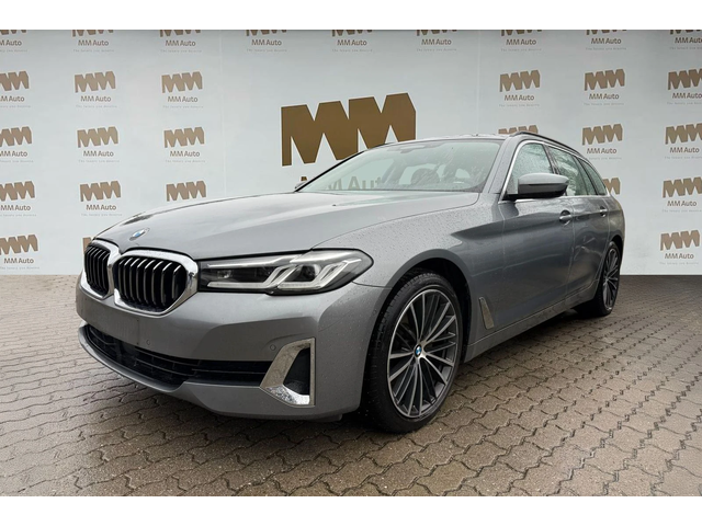 BMW 520 d xDrive* Luxury line* LCI* - автомобили, коли, обяви за нови и употребявани 0