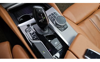 BMW 520 * M Sport* Digital Key* Keyless* Navi - автомобили, коли, обяви за нови и употребявани 11