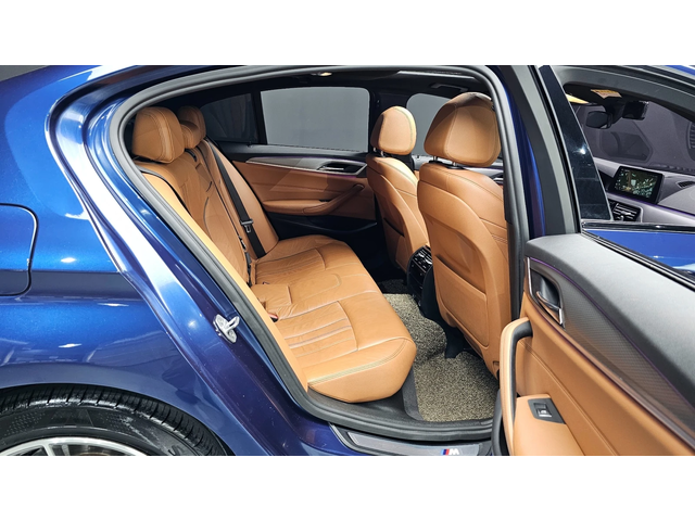 BMW 520 * M Sport* Digital Key* Keyless* Navi - автомобили, коли, обяви за нови и употребявани 4